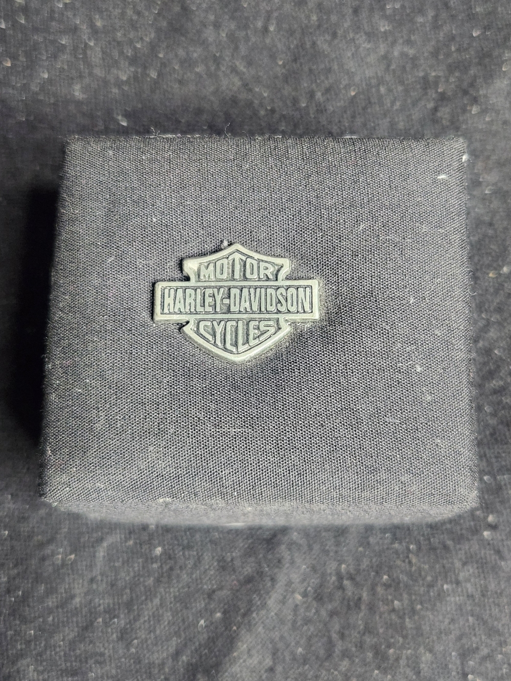 Harley-Davidson Black and Silver Shield Cuff Link